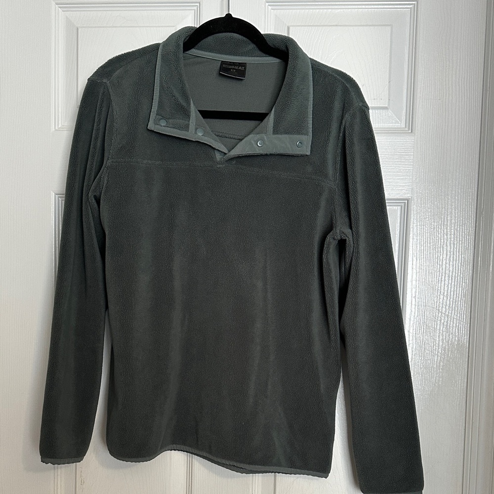 Gray/Green colored Fleece Pullover